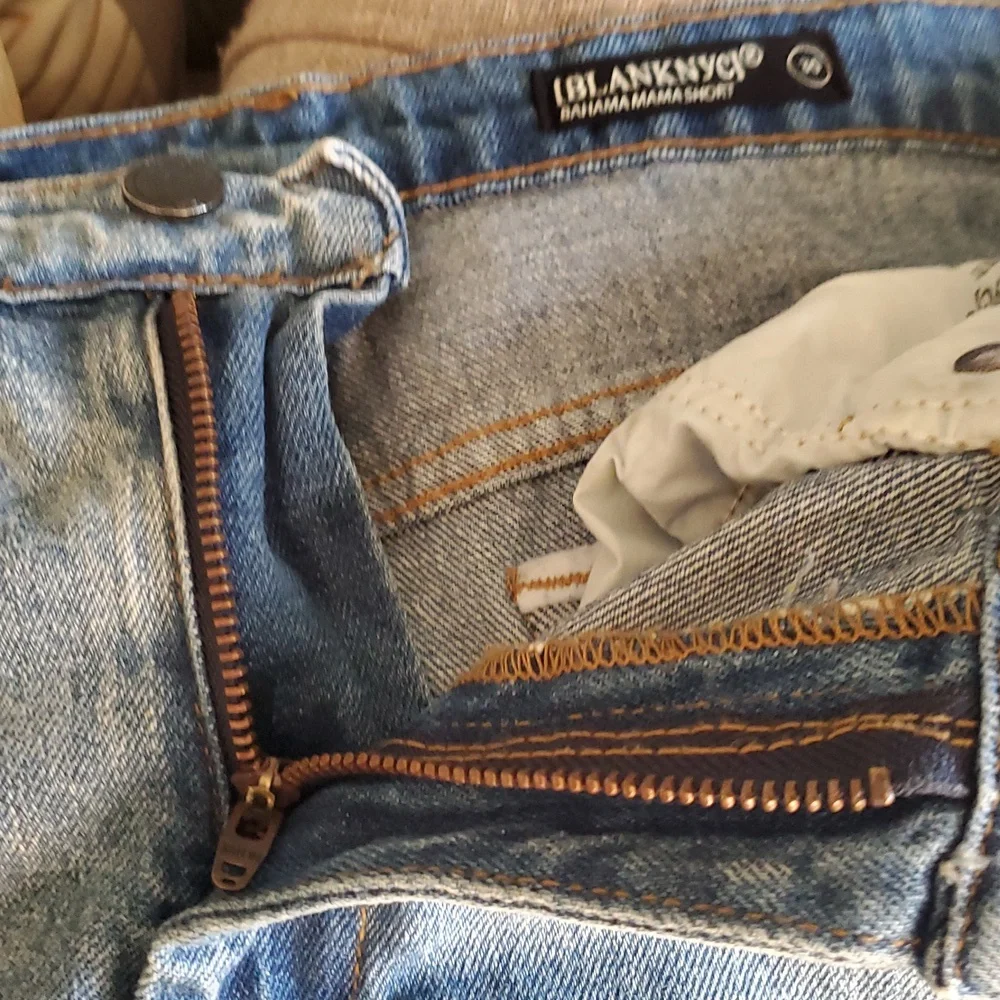 Blank NYC Bahama Mama jean short size 30 - Picture 11 of 14